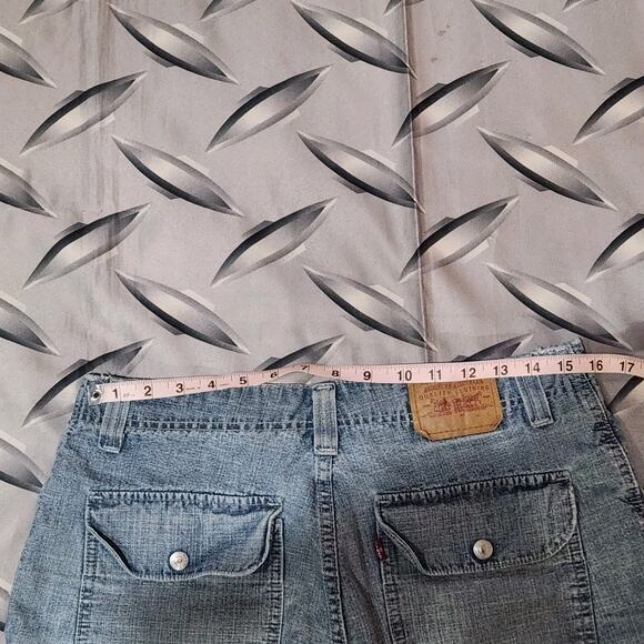 Vintage Levis Womens Shorts Size 30 Light Wash Snap Pockets - Picture 3 of 9